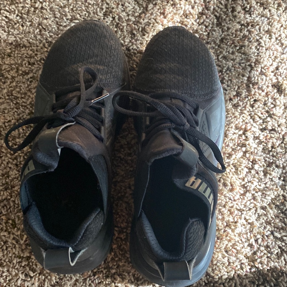 black pumas